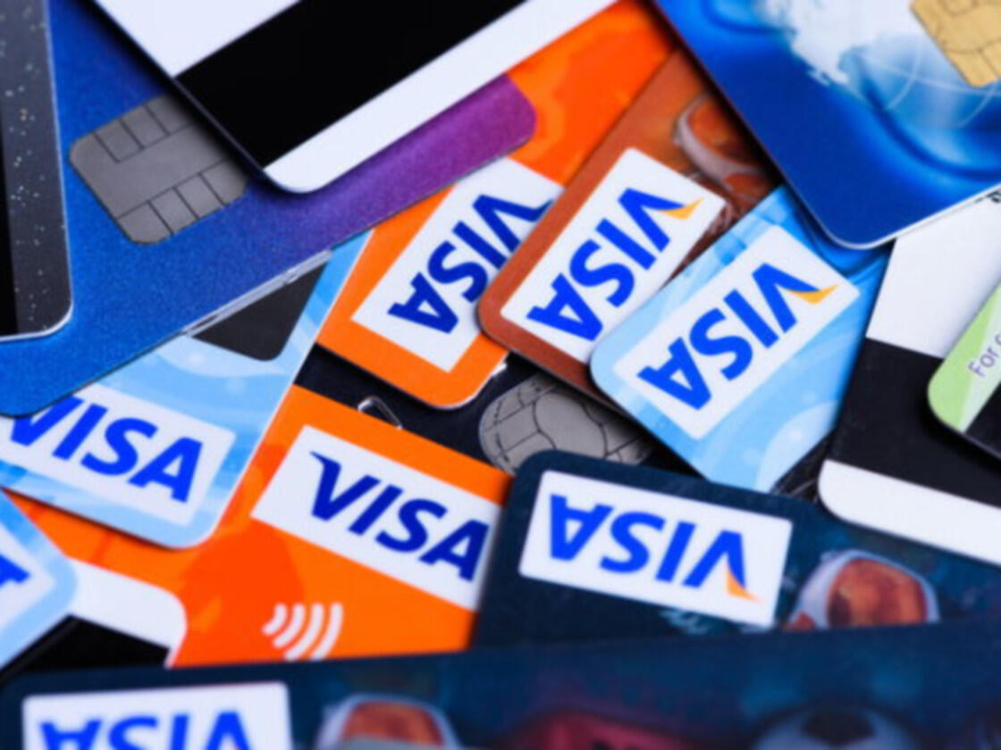 Visaデビットとは？　クレジットカードとの違いやお得な特典を紹介